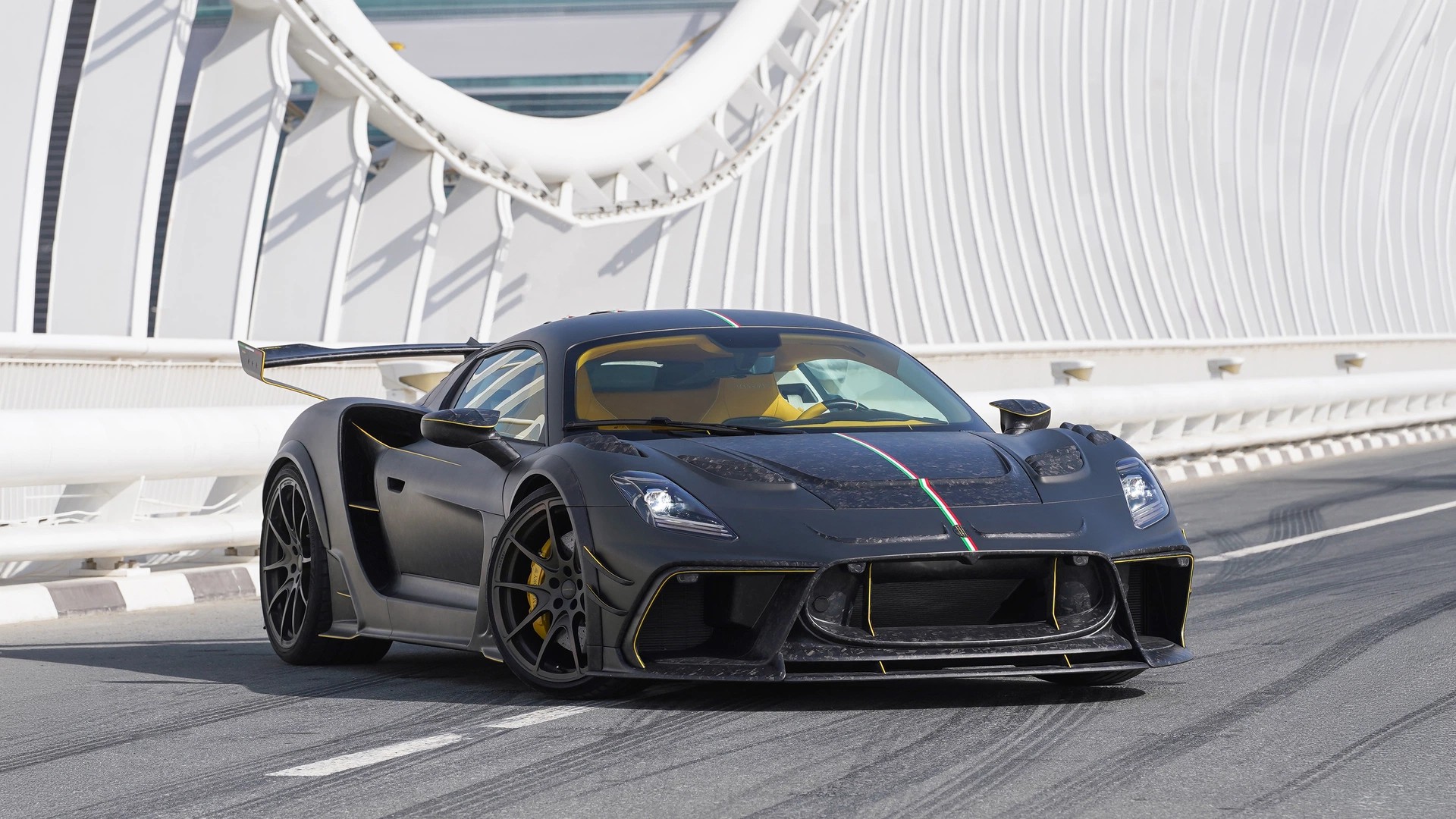 Maserati MC20 widebody | MANSORY