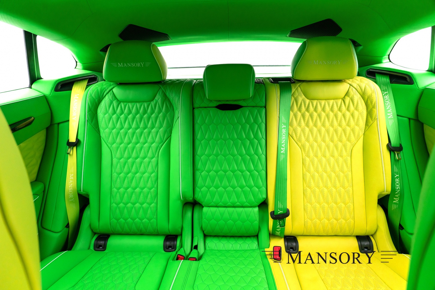 Mansory's Lamborghini Urus Coupe Is a 900-HP Bi-Winged Glitch